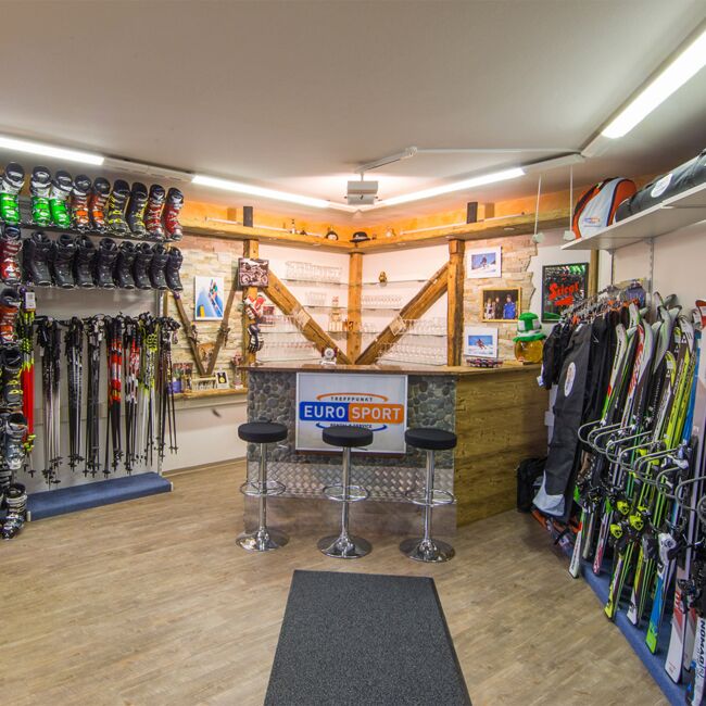 Naša prodavnica skija u Zell am See