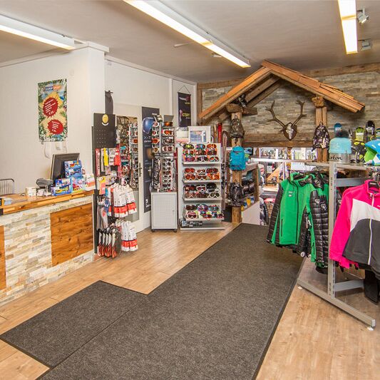 Vores skibutik i Kaprun